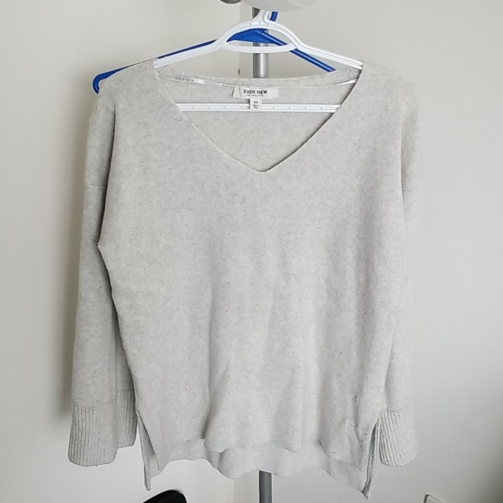 Light grey wool sweater w flared sleeves